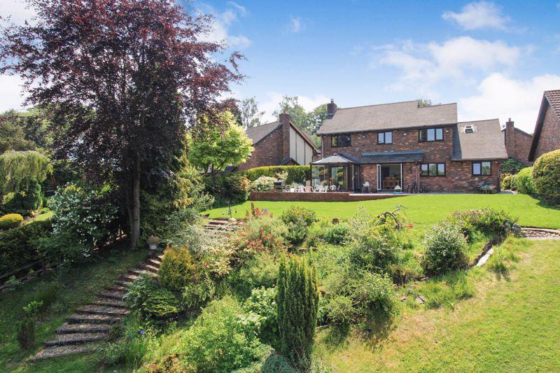 Heathview, Cheddleton Heath, Staffordshire, ST13 4 bed detached house for sale £525,000