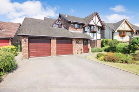 9 Heathview, Leek, ST13 7AT