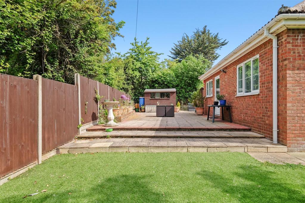 Way, Whitstable 3 bed detached bungalow for sale £465,000