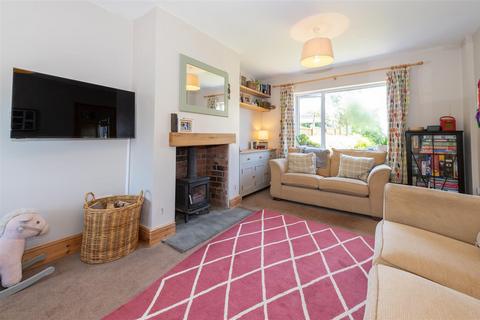 3 bedroom semi-detached house for sale, Old Worcester Road, Hartlebury, Kidderminster