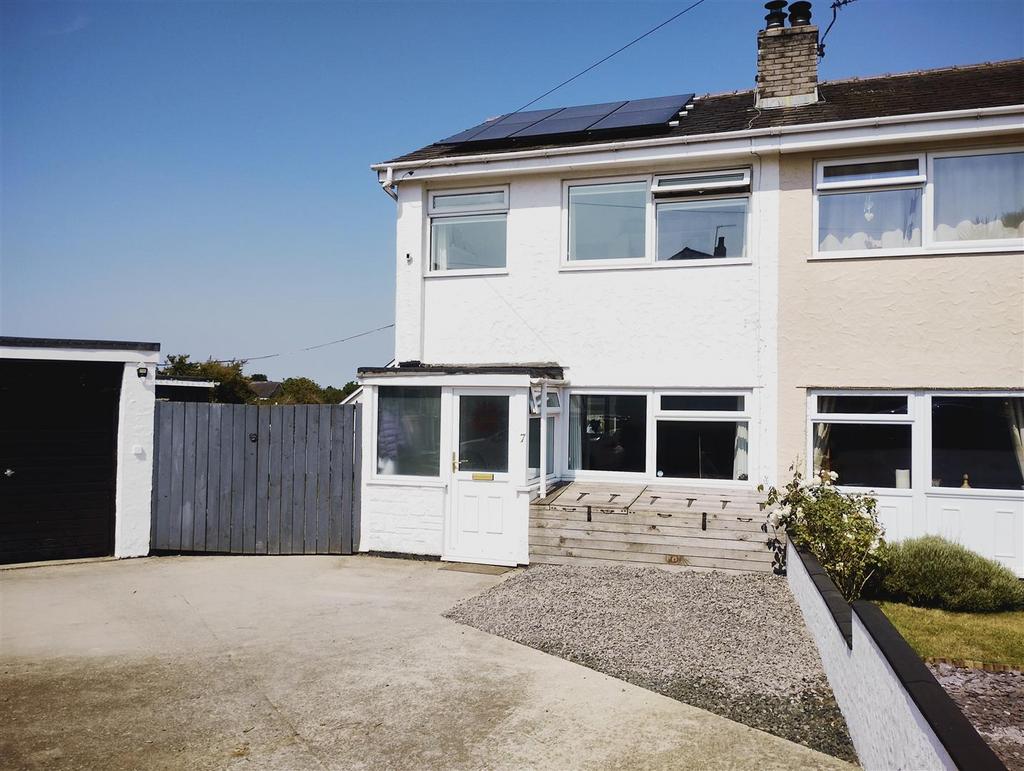 Treaserth Estate, Llangaffo, Gaerwen 2 bed house for sale £225,000