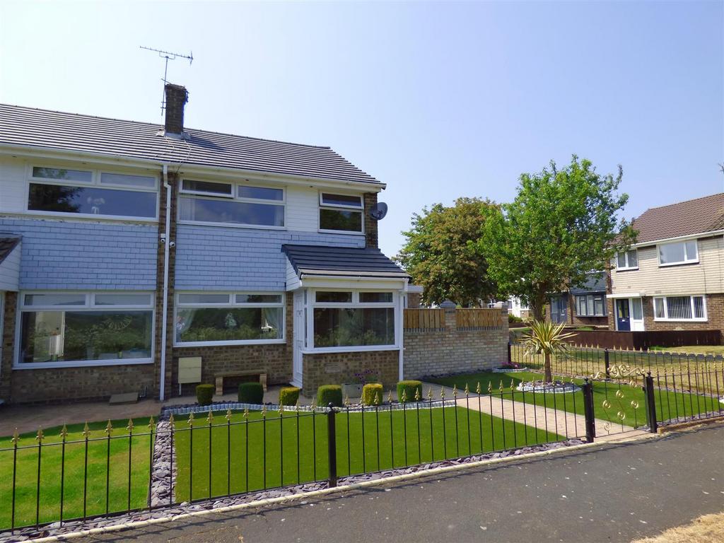 Close, Ferryhill 3 bed semidetached house for sale £144,950