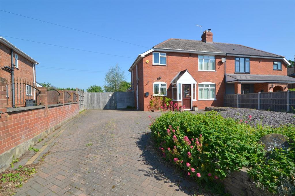 Worcester Road, Newland, Malvern 3 bed semidetached house for sale £395,000