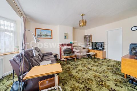 22 Pursley Road, London, NW7 2BT