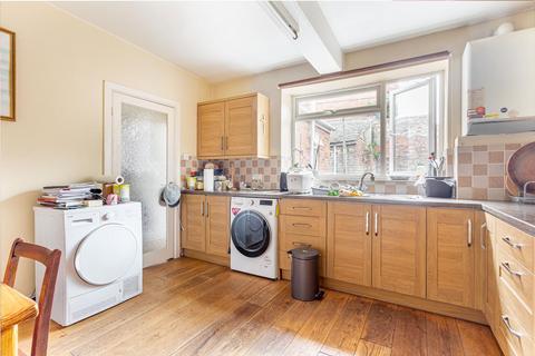 4 bedroom end of terrace house for sale, London Road, Worcester