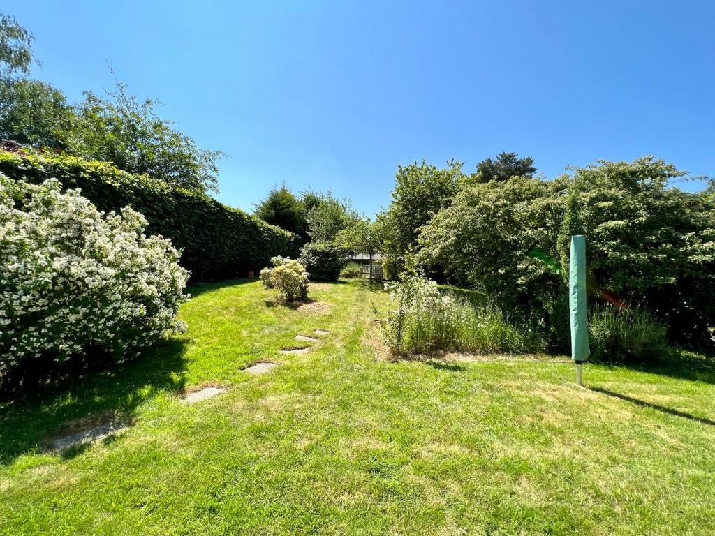TENTERDEN 3 bed detached bungalow for sale £600,000