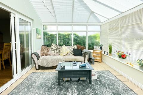 3 bedroom semi-detached house for sale - Springleaze, Knowle, Bristol