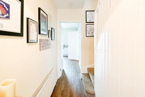 3 bedroom semi-detached house for sale - Springleaze, Knowle, Bristol