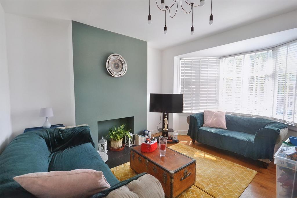 Steele Avenue, Carmarthen 4 bed semidetached house for sale £325,000