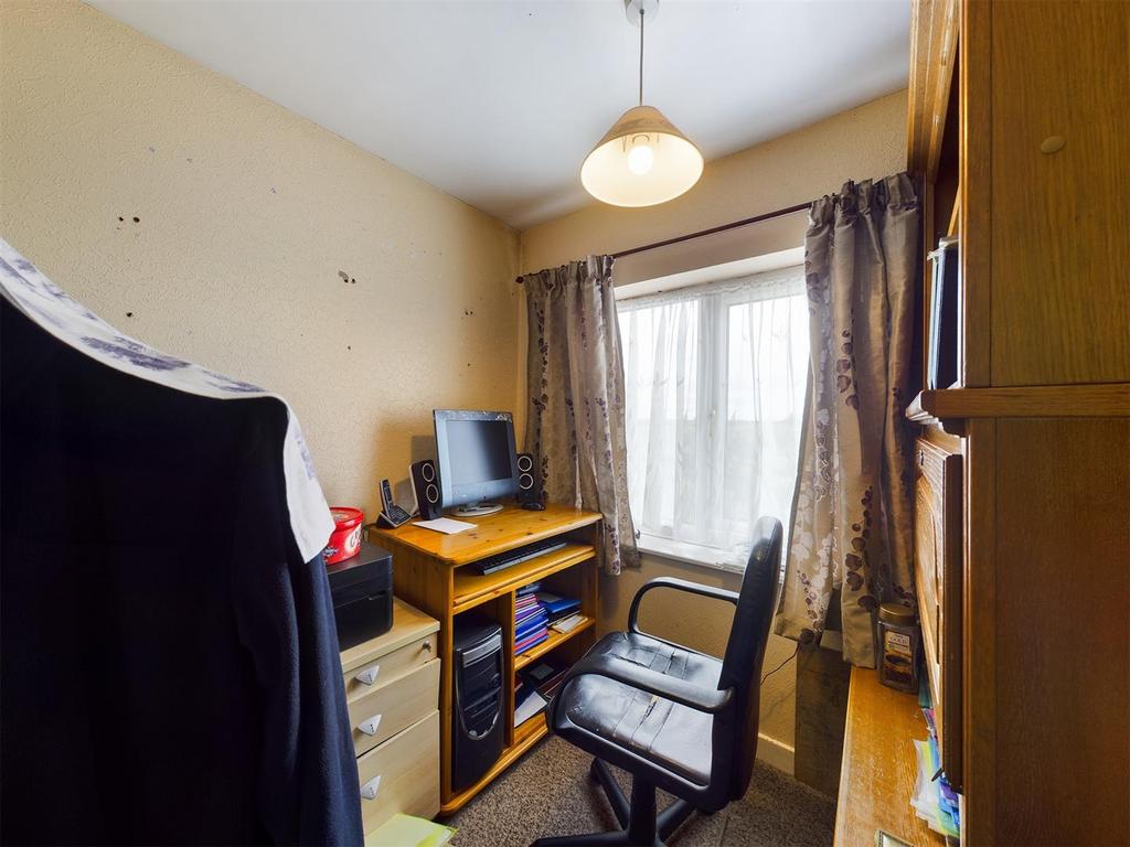 Bedroom: