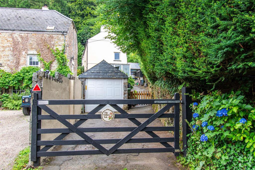 Looe Mills, Liskeard 3 bed detached house for sale £325,000