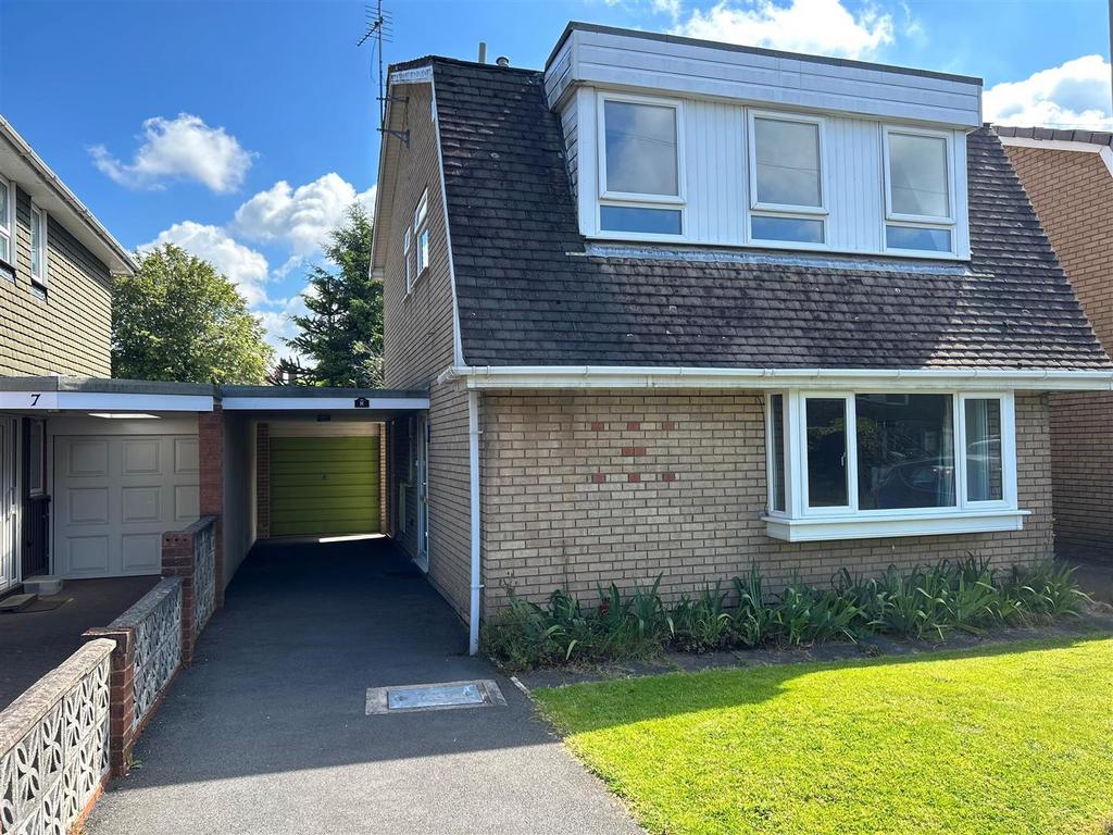 Alder Grove, Halesowen 4 bed link detached house for sale £325,000