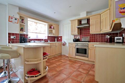 4 bedroom detached house for sale - Haydock Close, Dosthill, Tamworth