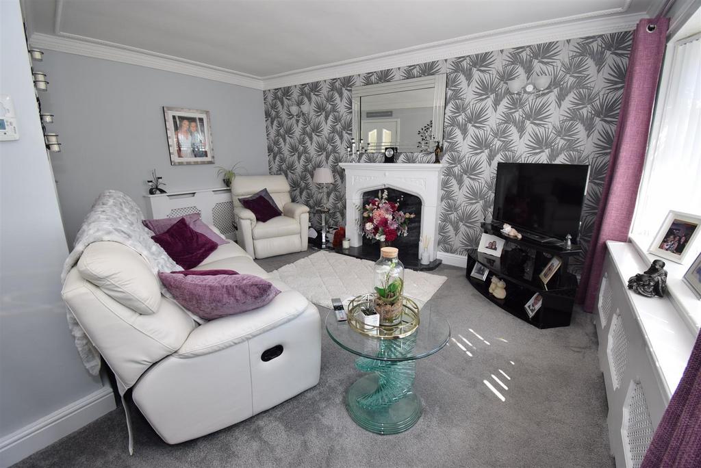 Heaton Gardens, South Shields 3 bed semidetached house for sale £122,500