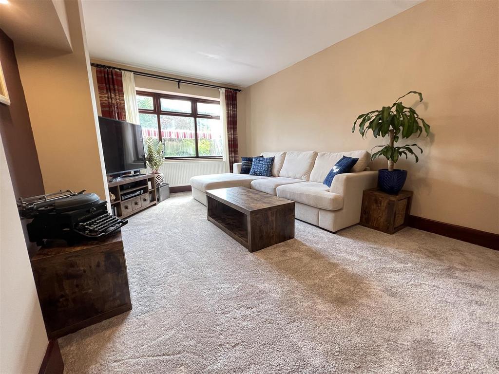 Hamstead Road, Great Barr, Birmingham 3 bed semidetached house for