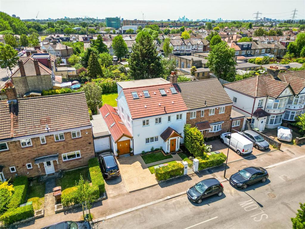 82 Higham Station Avenue-1.jpg