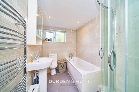 1 Florence Close, Hornchurch, RM12 6LD
