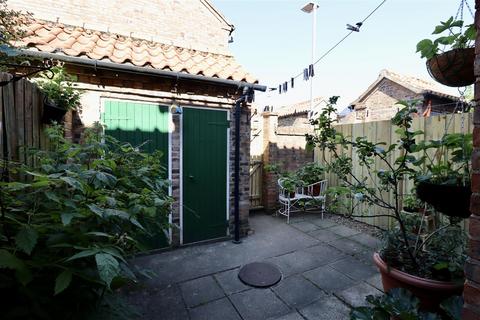 8 Church Close, Market Weighton, York, YO43 3BD