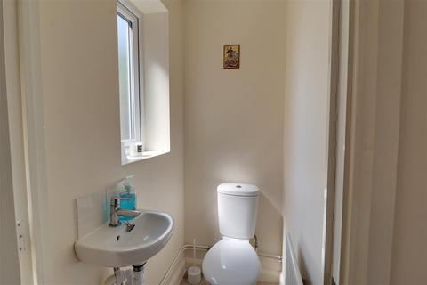 6 Daffodil Close, Abbeymead, Gloucester, GL4 4AF
