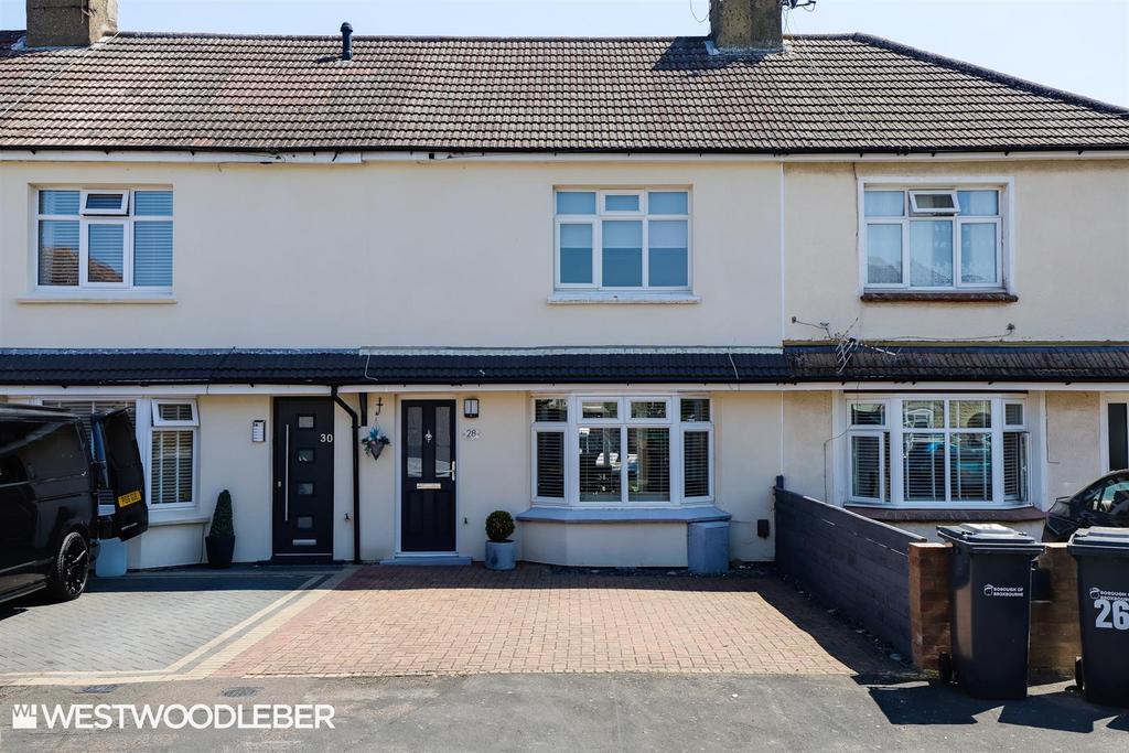 Crossfield Road, Hoddesdon EN11 2 bed house for sale £399,995