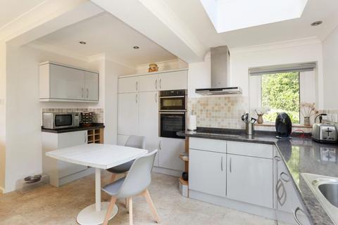 Casa Mia Beacon Close, Painswick, Stroud, GL6 6UF