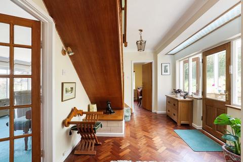 Casa Mia Beacon Close, Painswick, Stroud, GL6 6UF