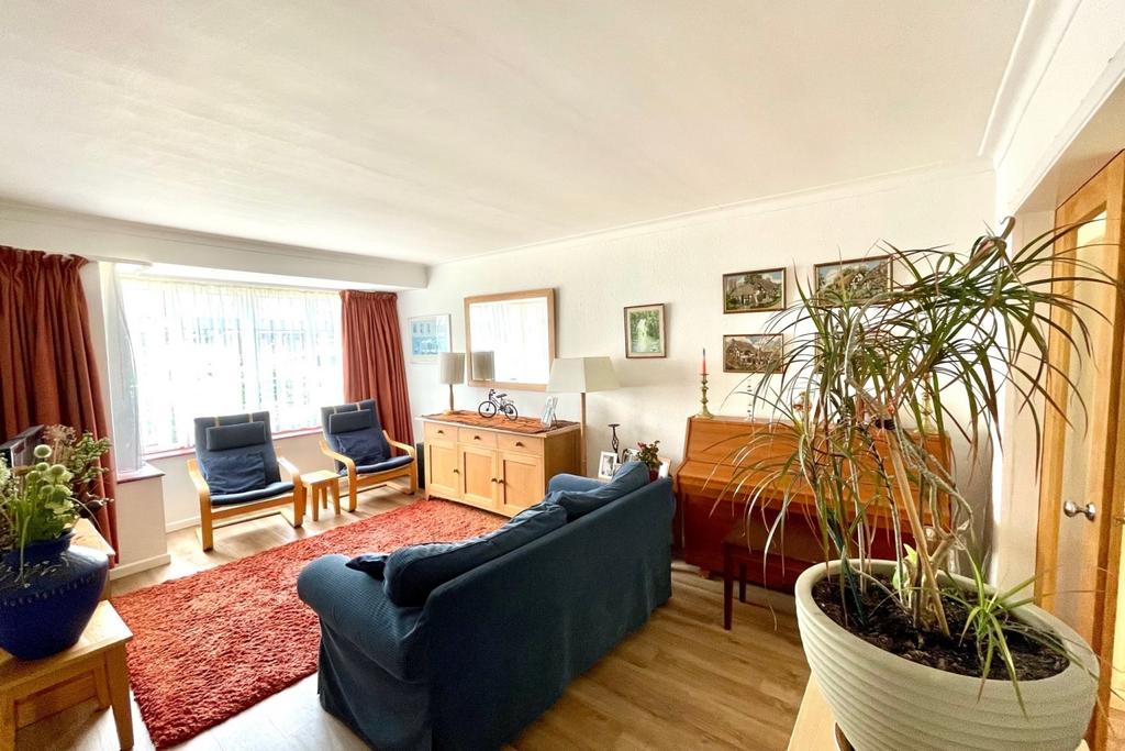 Pavilion Gardens... 4 bed semidetached house for sale £625,000
