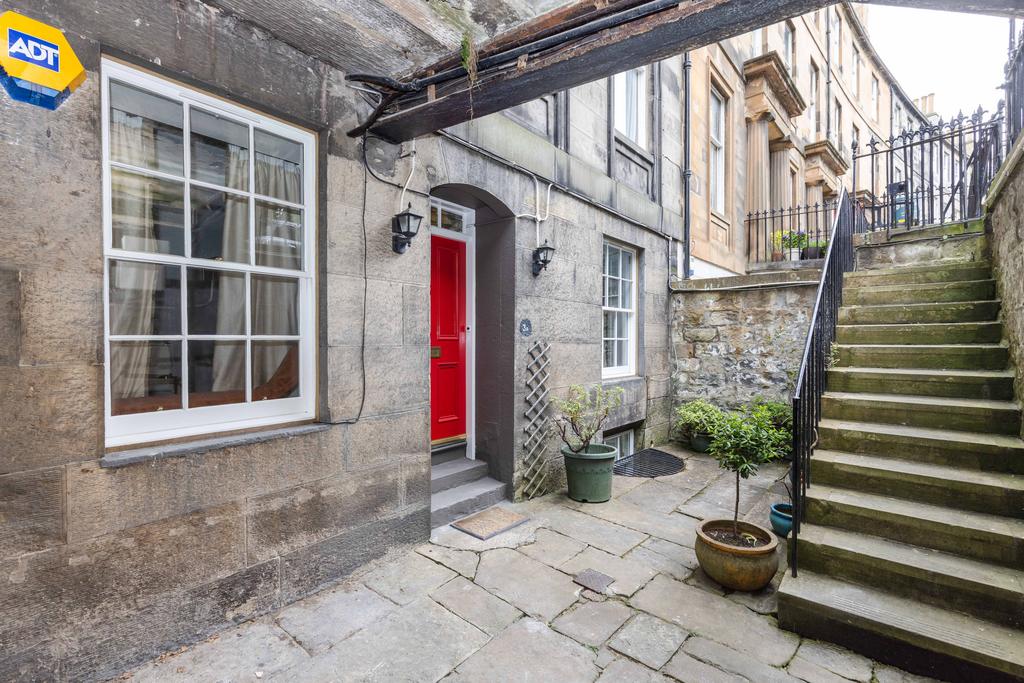 3a Royal Crescent, New Town, Edinburgh 3 bed flat for sale £625,000
