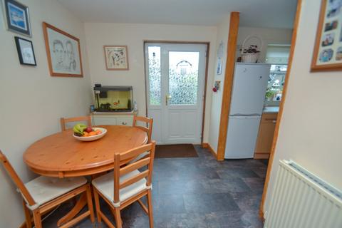 16 Addison Grove, Thornliebank, Glasgow, G46 8ED