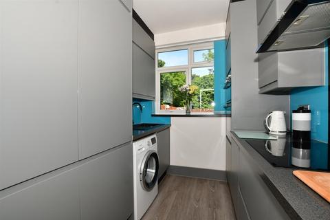 69 Guy Road, Wallington, SM6 7LZ