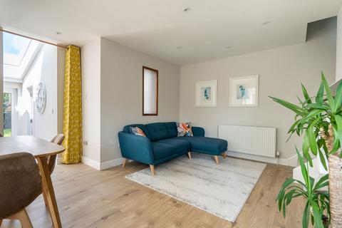 21 Eildon Terrace, Edinburgh, EH3 5NL