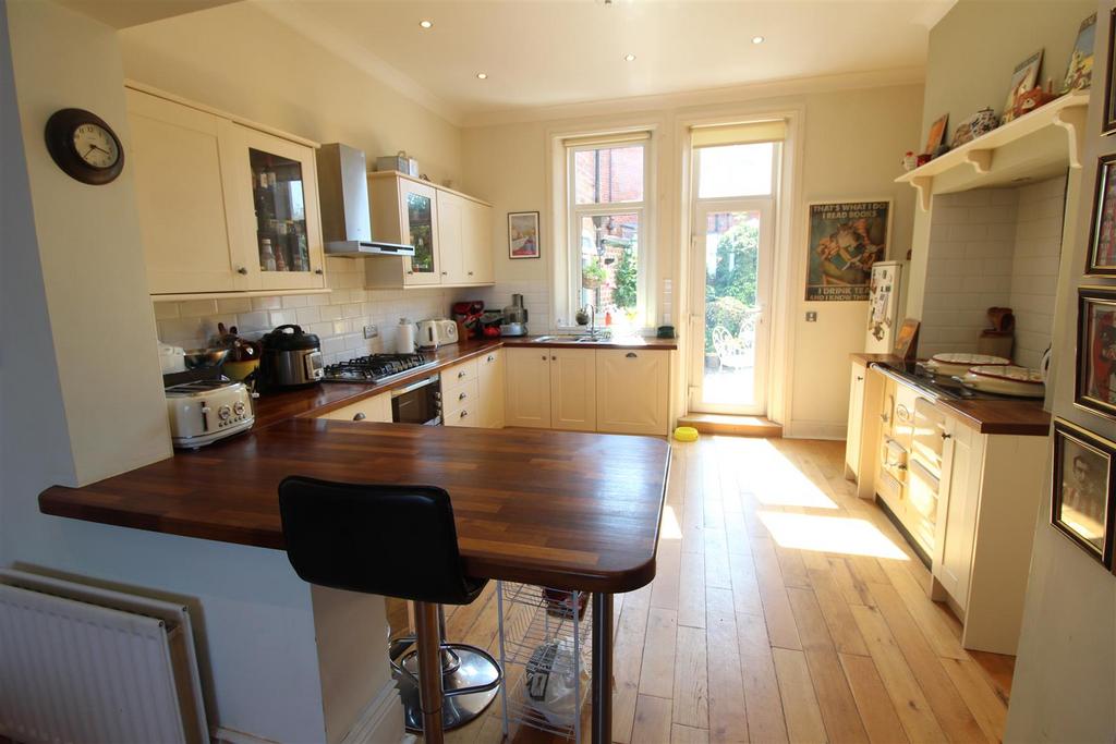 Kitchen Diner / Family Room