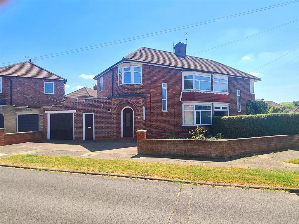 Harlsey Crescent, StocktonOnTees 3 bed semidetached house £950 pcm