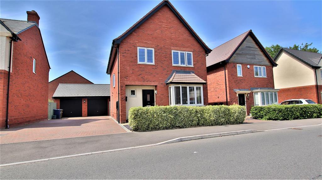 Bluebell Road, Walton Cardiff, Tewkesbury 4 bed detached house for sale