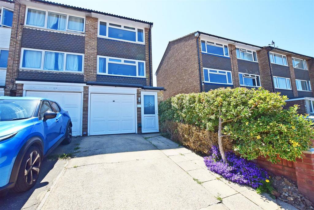 Greenvale Gardens, Gillingham 2 bed end of terrace house for sale £