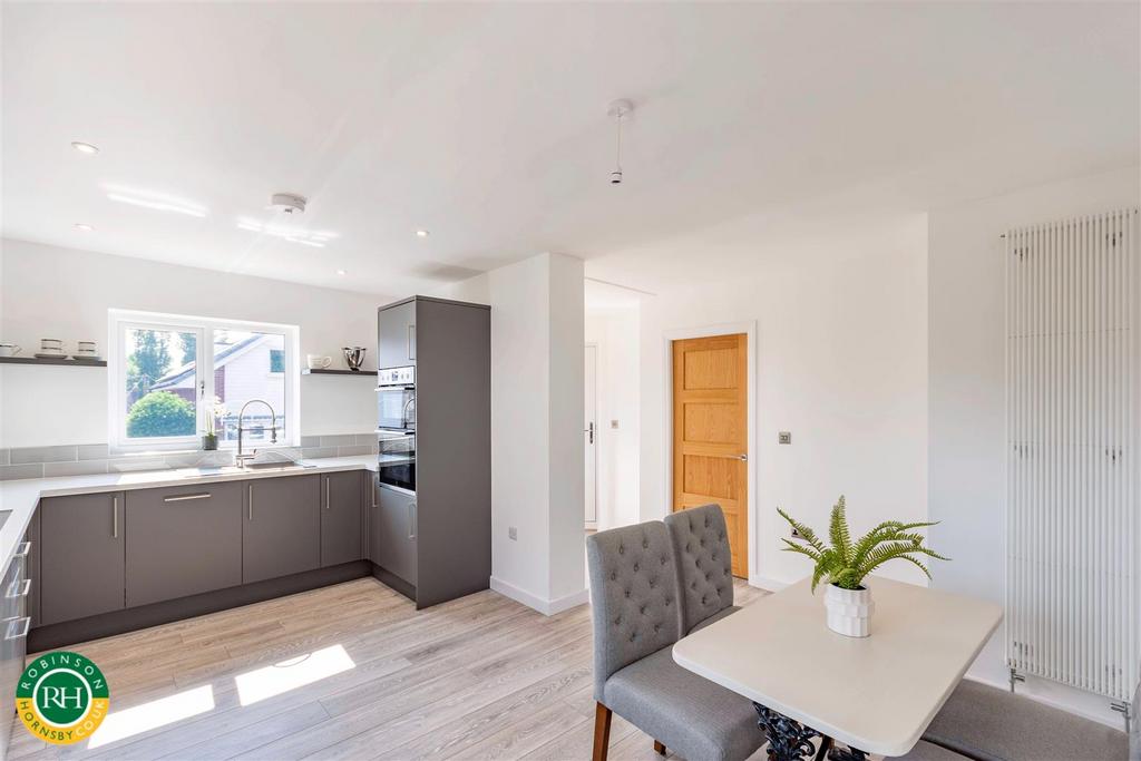 Dining kitchen