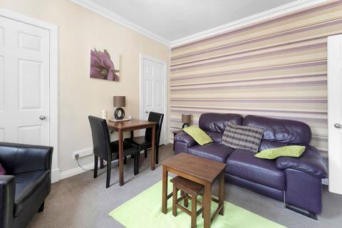 2 bedroom flat to rent, St Marys Street, Old Town, Edinburgh, EH1