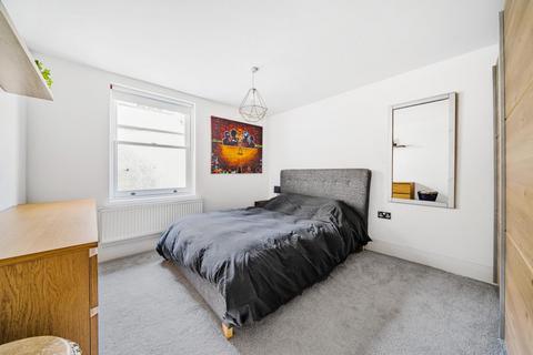 Flat 2, 39 Mill Hill Road, London, W3 8JE