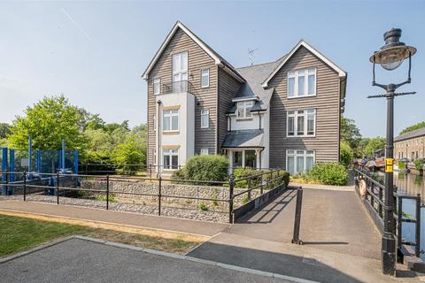 2 bedroom apartment for sale - Island Apartments, 32 Royal Quay, Harefield