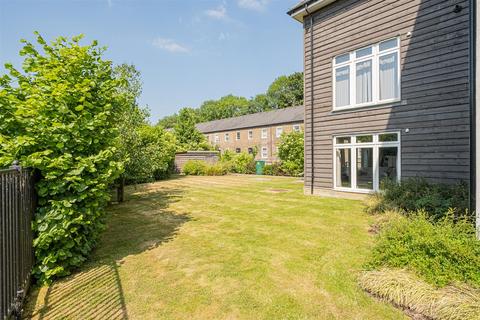 undefined, Island Apartments, 32 Royal Quay, Harefield