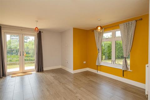 undefined, Island Apartments, 32 Royal Quay, Harefield
