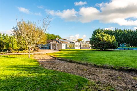 8 bedroom bungalow for sale, Potton Road, Eynesbury Hardwicke, St. Neots, Cambridgeshire, PE19