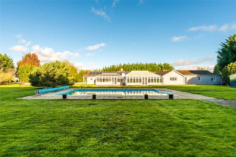 8 bedroom bungalow for sale, Potton Road, Eynesbury Hardwicke, St. Neots, Cambridgeshire, PE19