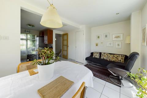 12 Lantree Crescent, Trumpington, Cambridge, CB2 9NJ