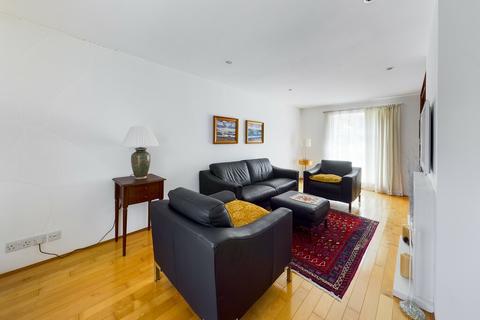 12 Lantree Crescent, Trumpington, Cambridge, CB2 9NJ