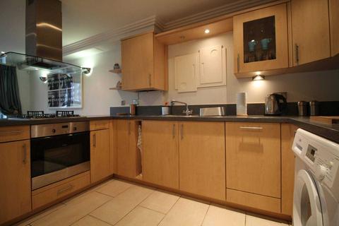 1 bedroom apartment to rent, Corsell House, Brentford