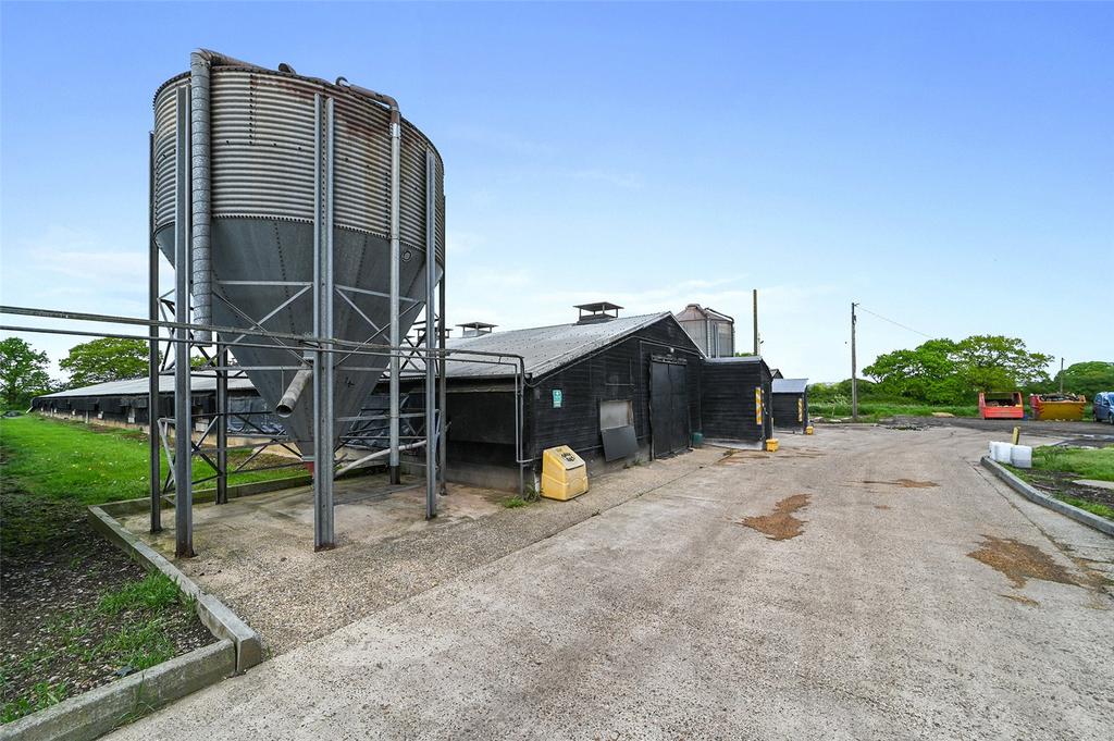 Feed Bin and Front