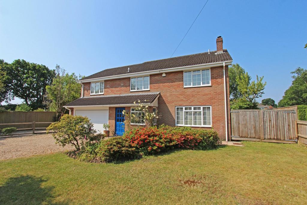 Manchester Road, Sway, Lymington... 5 bed detached house £950,000