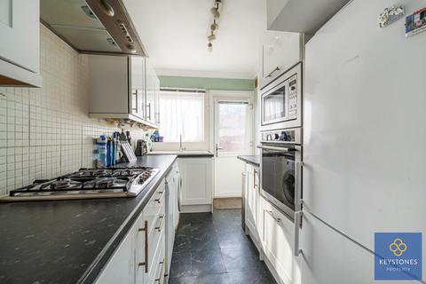 151 Carter Drive, Romford, RM5 2UX