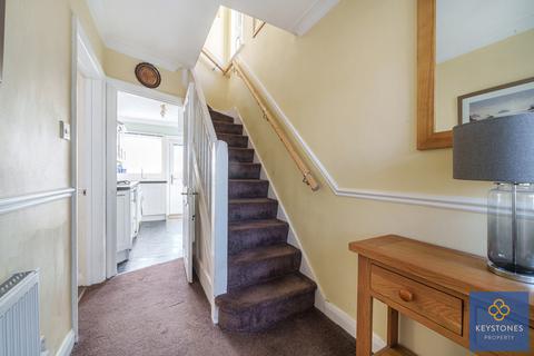 151 Carter Drive, Romford, RM5 2UX